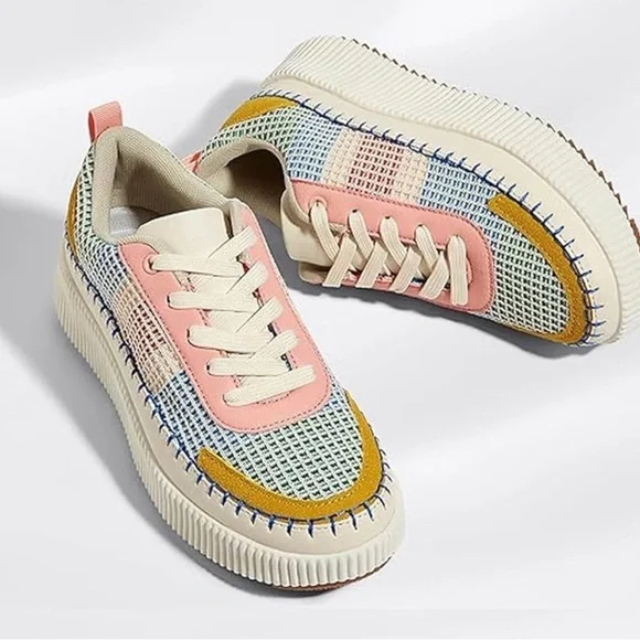 ⭐️NWT Nicole Miller Platform Sneakers⭐️ - Picture 1 of 6